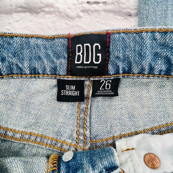 BDG Jeans Women Size 26 Light Wash High Rise Button Fly Raw Hem Slim Straight - Picture 3 of 10